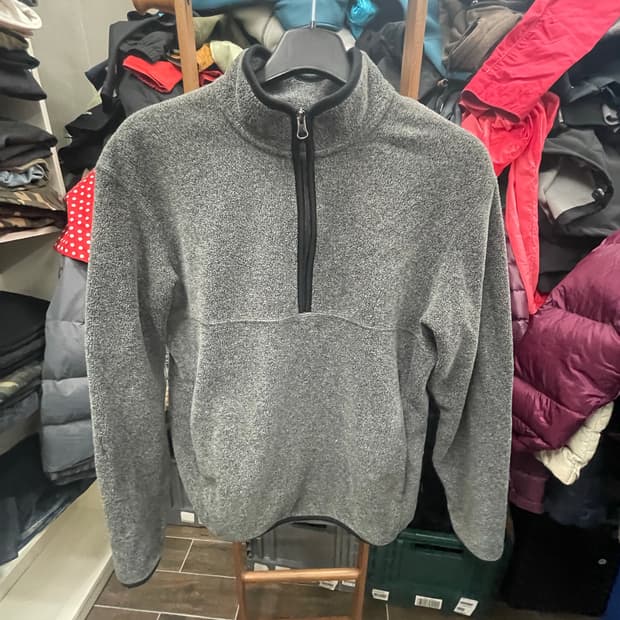 유니클로 하프넥 플리스m