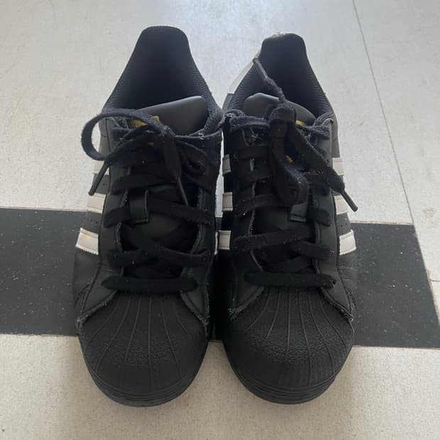 아디다스 슈퍼스타 블랙