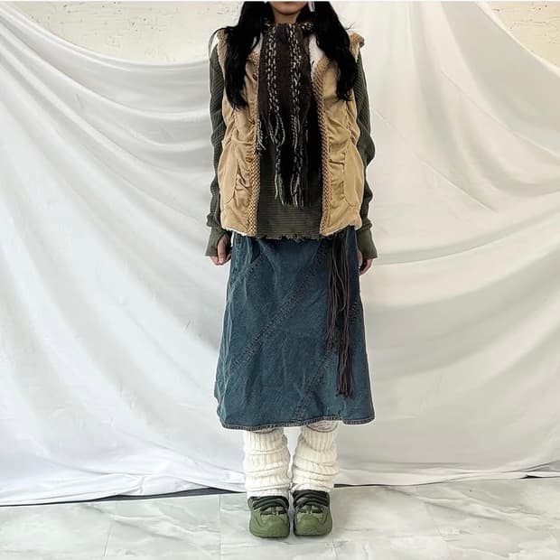 메론빵단추베스트, 데님스커트, 그런지니트