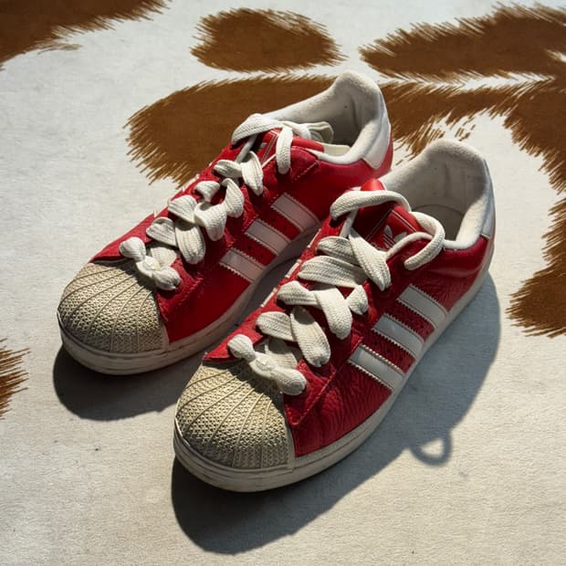 아디다스 오리지널스 슈퍼스타 레드 (255)