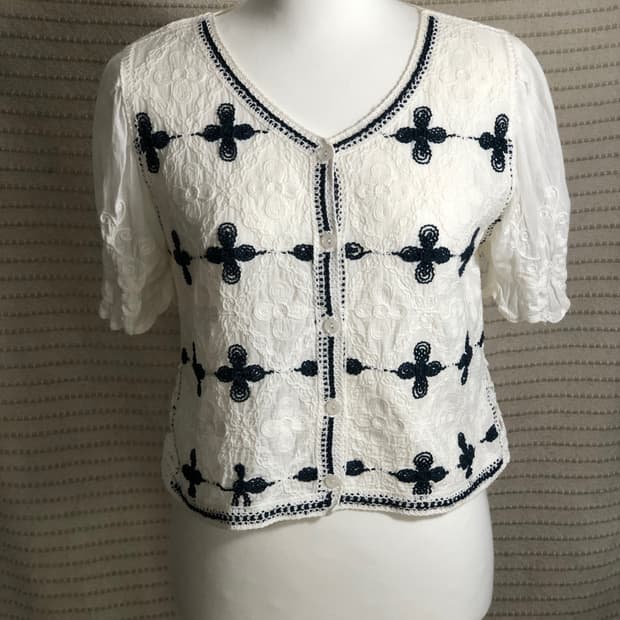 빈티지 자수 플라워 패턴 퍼프 소매 모리걸 가디건