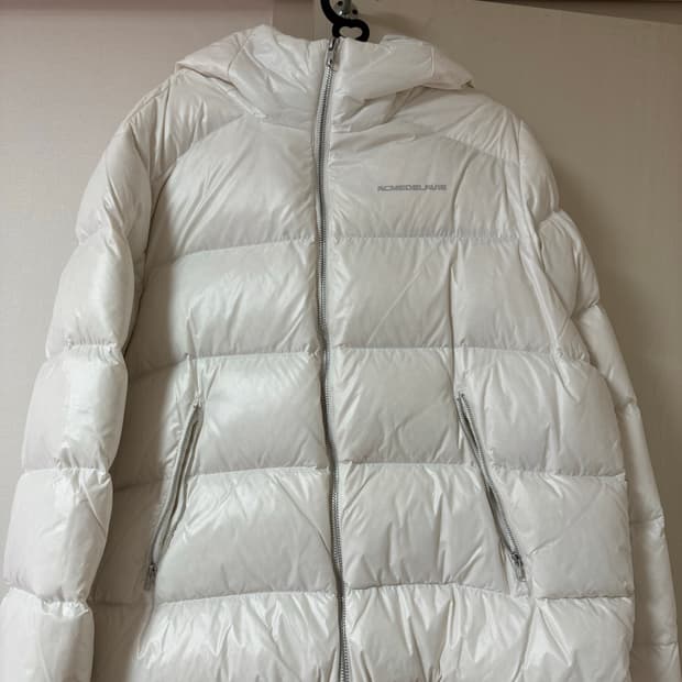 아크메드라비 패딩