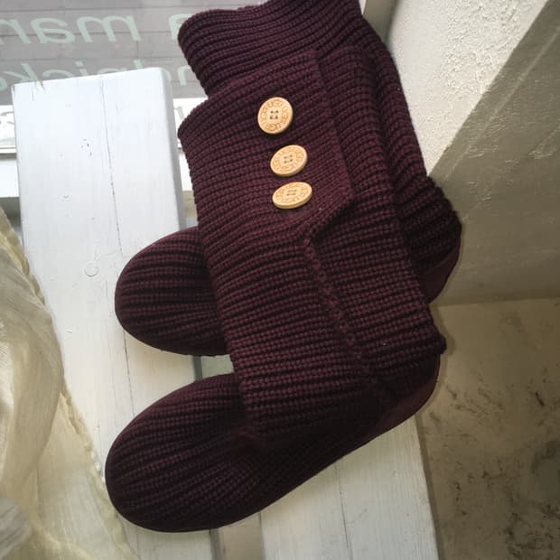 어그 카디 니트 부츠 플럼