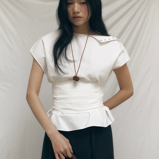 솔티페블 snap blouse & bustier set up 팝니다