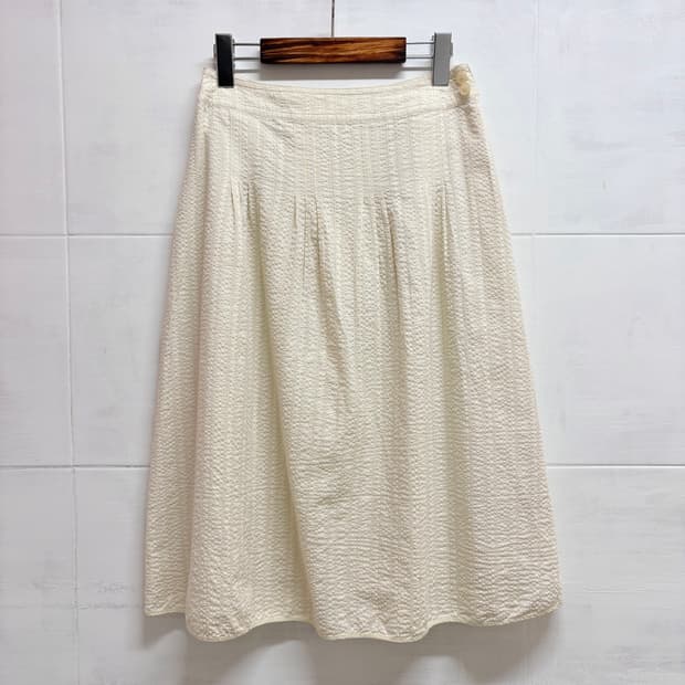 McGREGOR 맥그리거 엠보 아이보리 미디스커트 JPN