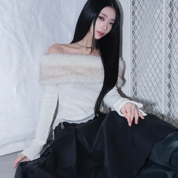 체리퀴리 bunny fluff off shoulder top 아이보리