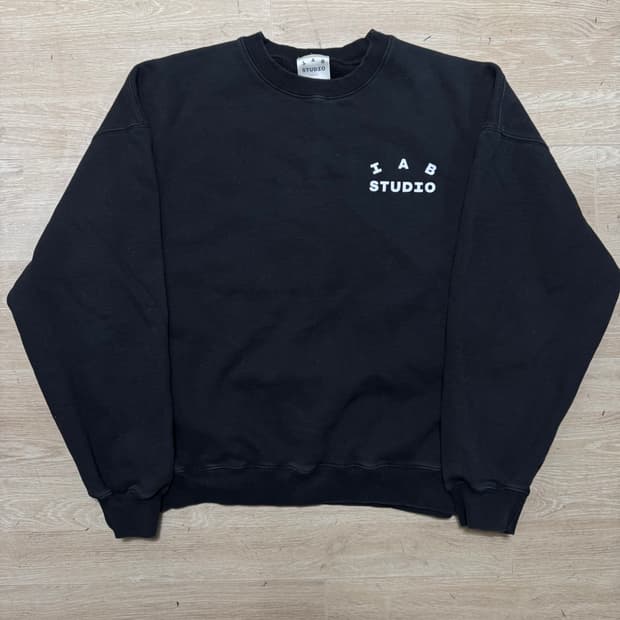 아이앱스튜디오 라운드 맨투맨