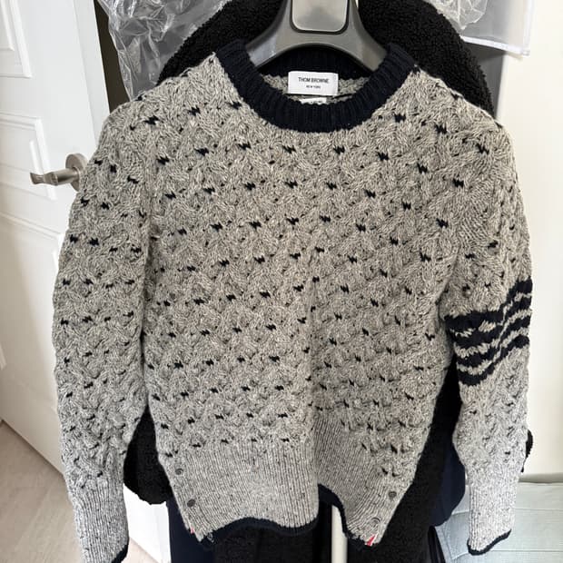 톰브라운 모헤어 니트