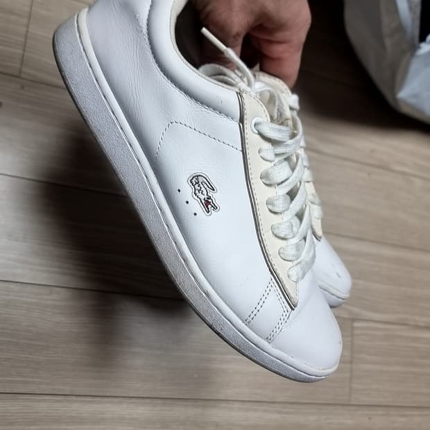라코스테 흰색 스니커즈(240)