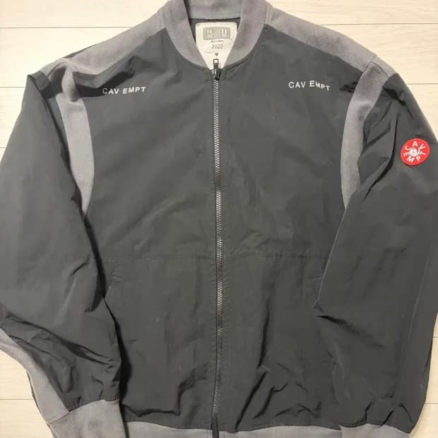 카브엠트 집업 자켓 팔아요~