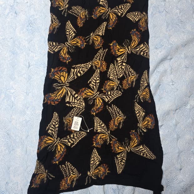 캐피탈 풀 렝스 울 버터플라이 머플러 블랙