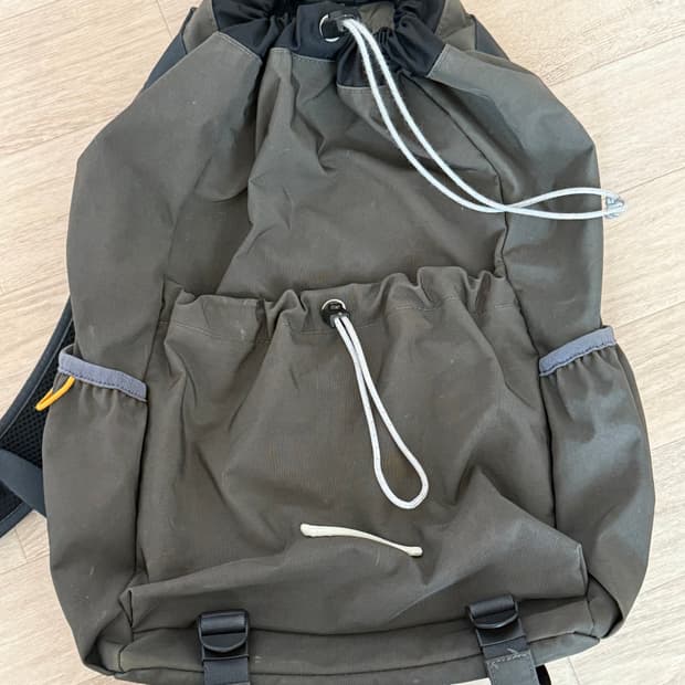 로우로우 스트링 백팩