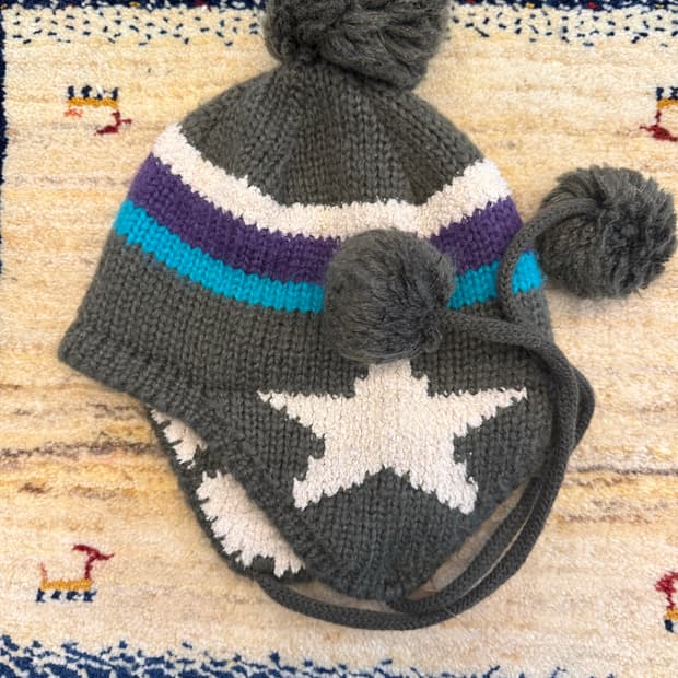 빈티지 스타 이어플랩 비니