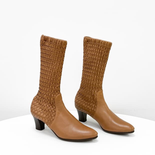 보테가베네타 카날라초 위빙 레더 미들 힐 부츠