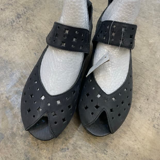 가죽 플랫폼 샌들 (225)