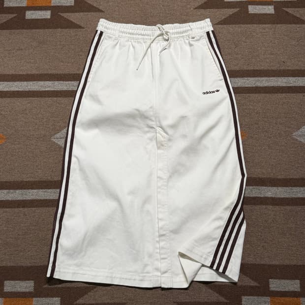 아디다스 코튼 트윌 미디 스커트 L