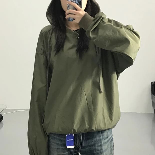 Columbia 90’s Nylon Wind Crewneck