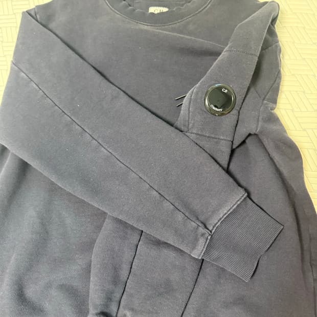 cp컴퍼니 맨투맨