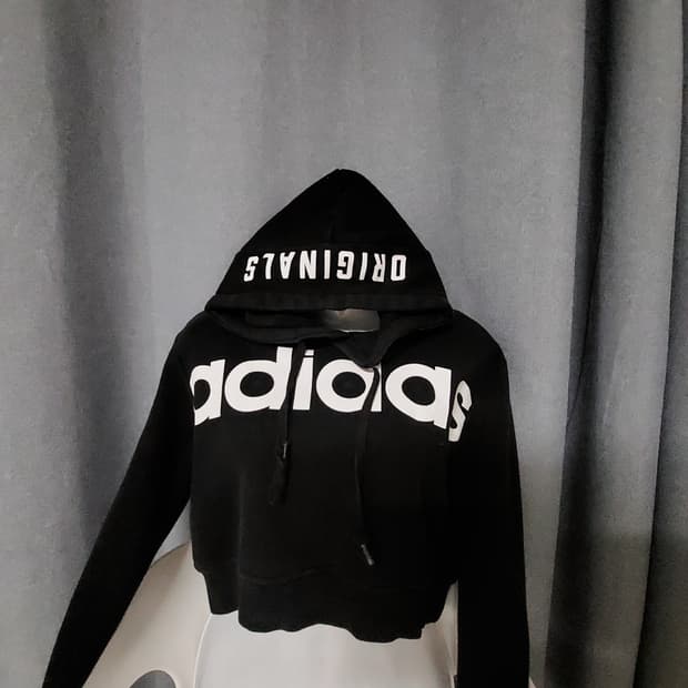 아디다스 커스텀 크롭후드티