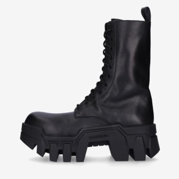 발렌시아가 불도저 구매합니다