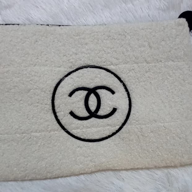 샤넬 태블릿 노트북 파우치