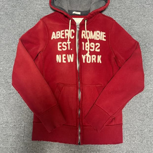 역대급 가격 대장급 아베크롬비 레드 후드집업