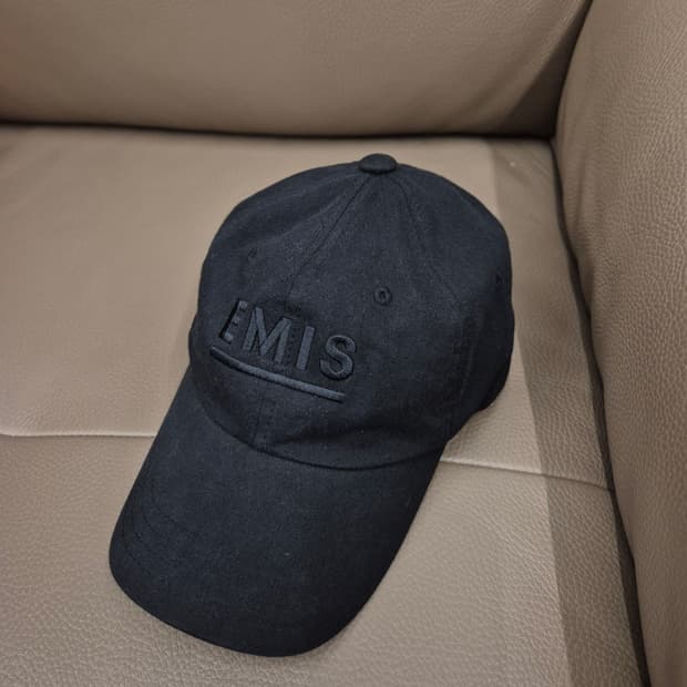 EMIS 볼캡 블랙