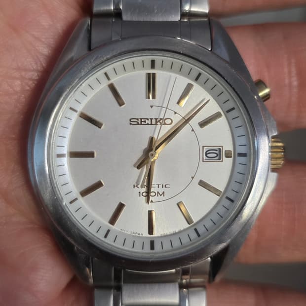 세이코 키네틱오토 (SKA525P1) 화이트 스틸시계