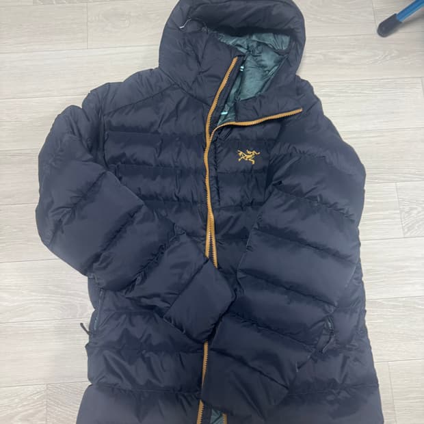 아크테릭스 토륨 다크매직 M 