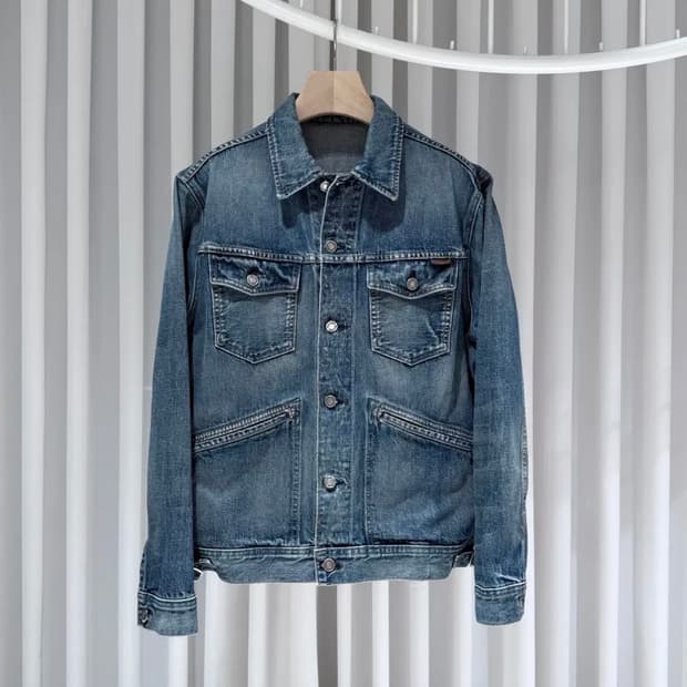 L / 톰포드 워시드 데님 트러커 청자켓