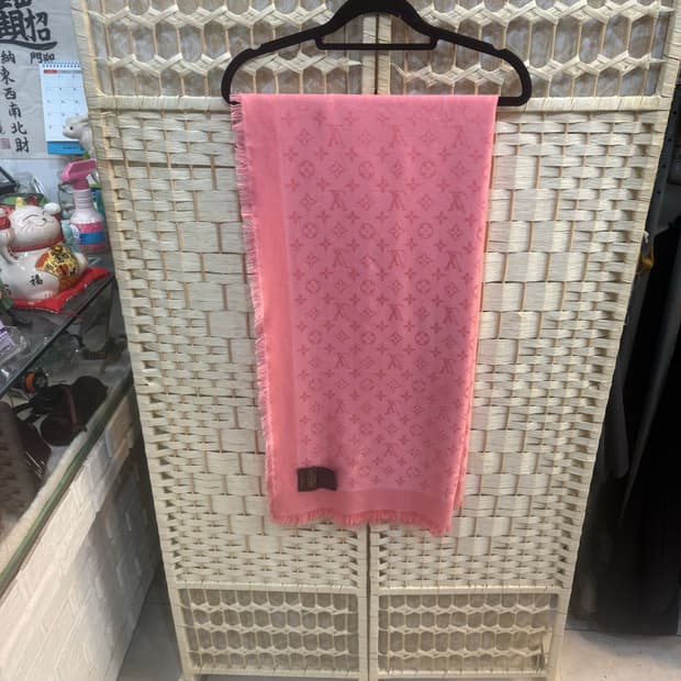 정품 루이비통 모노그램 실크혼방 숄 팝니다