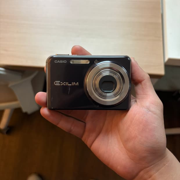 카시오 엑실림 ex z770 디지털카메라