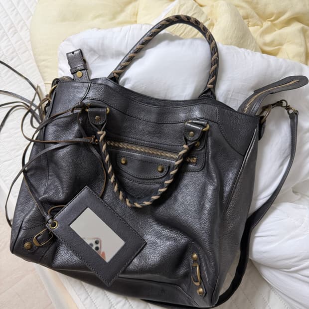 발렌시아가 모터백