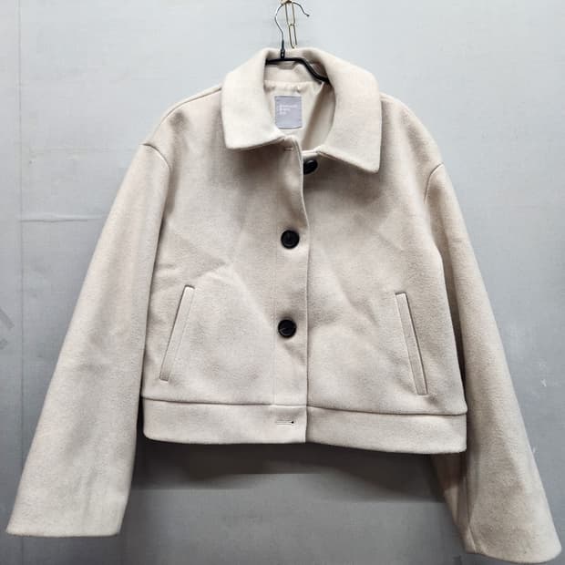 에잇세컨즈 숏 아이보리 코트 XL