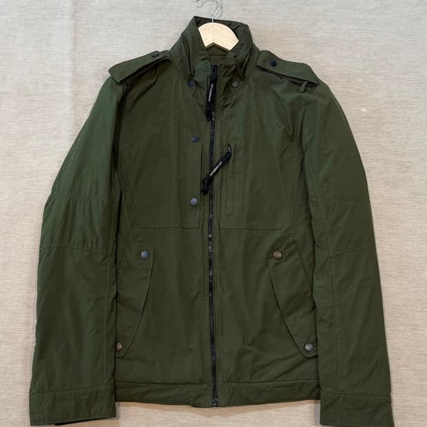 Cp company 카키 자켓