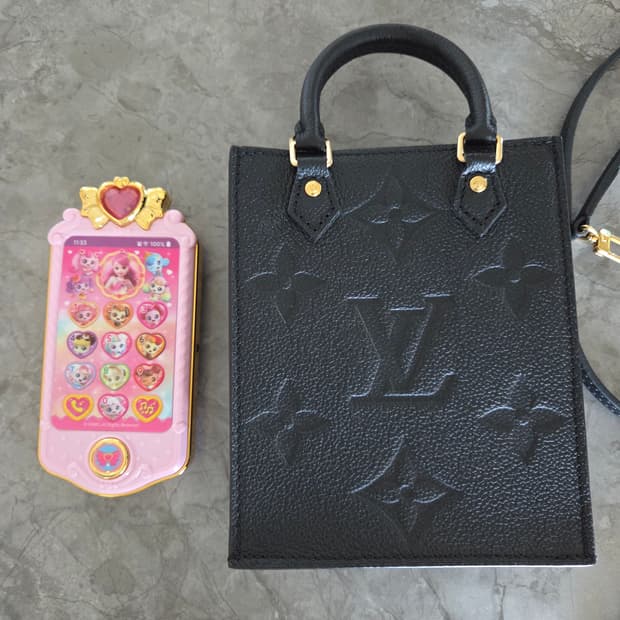 루이비통 쁘띠 삭 플라 앙프렝뜨 블랙