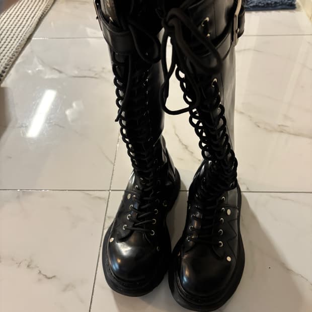 알렉산더맥퀸 레이스업 부츠 36