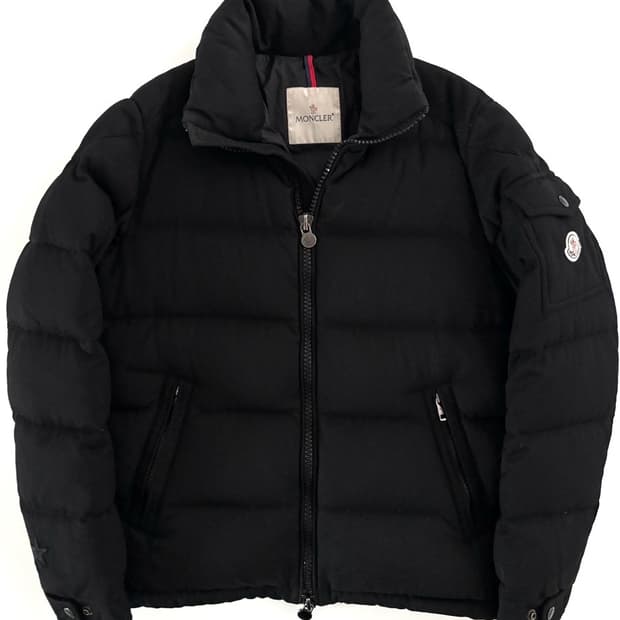 Moncler 몽클레어 블랙컬러 퓨어 구스다운 패딩