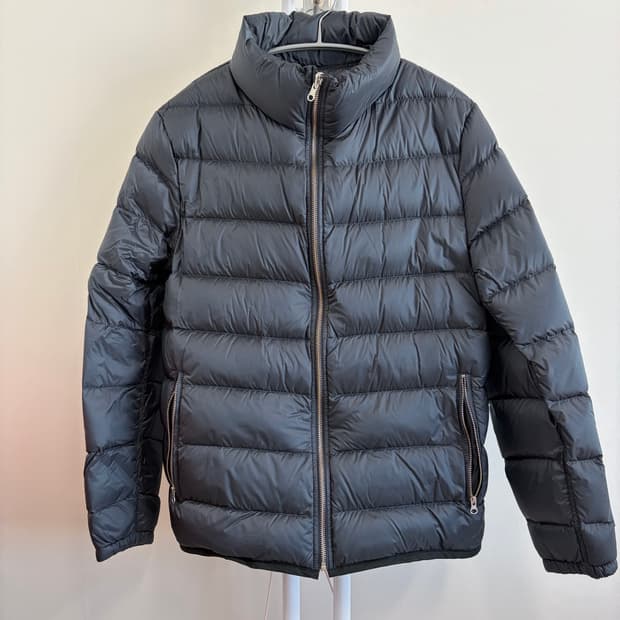 텐씨(Ten-c) 리버시블 라이너 다운 경량패딩