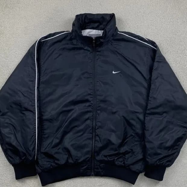 나이키 솔로 스우시 사이드라인 트랙 바람막이 자켓