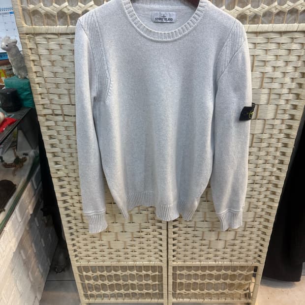100 정품 스톤아일랜드 니트 팝니다