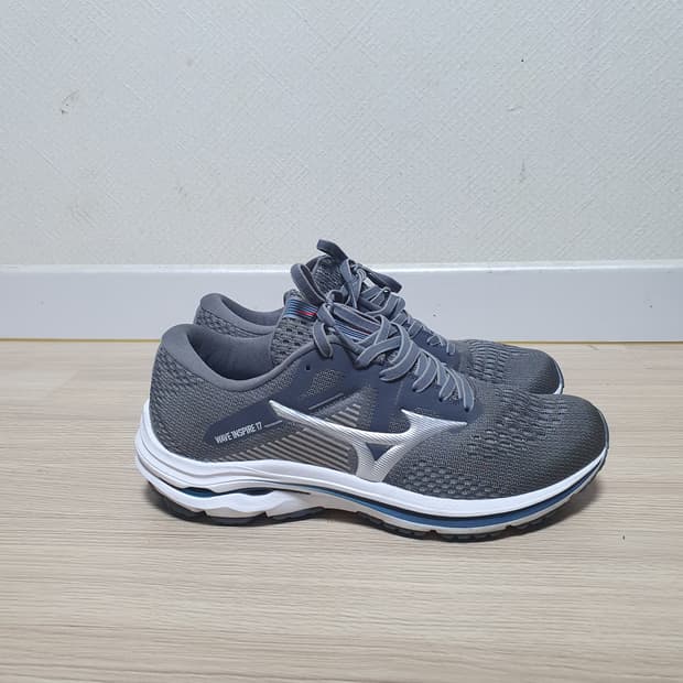 미즈노 웨이브 인스파이어 17 운동화 260