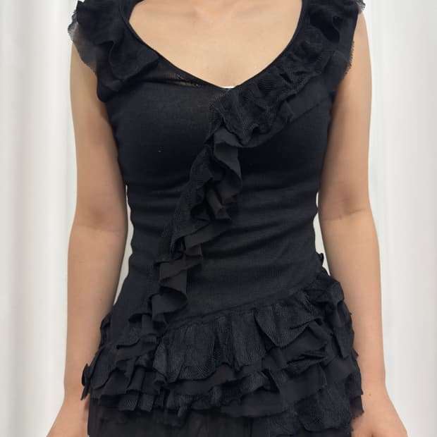nero frill detail sleeveless