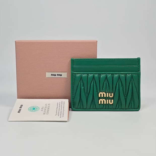 미우미우 마테라쎄 카드지갑