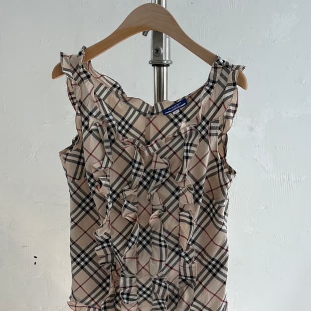 Burberry 버버리 블루라벨 노바체크 셔링 슬리브리스 탑
