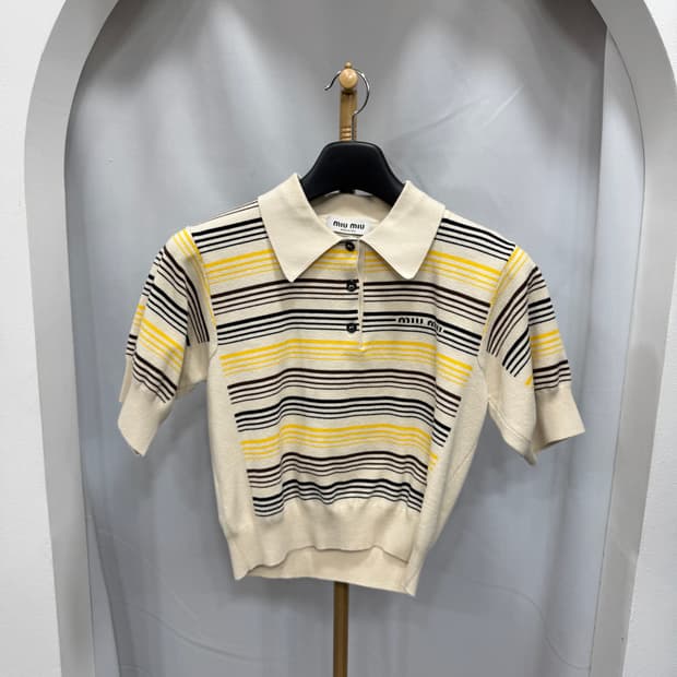 셀린느 니트 반팔 38사이즈