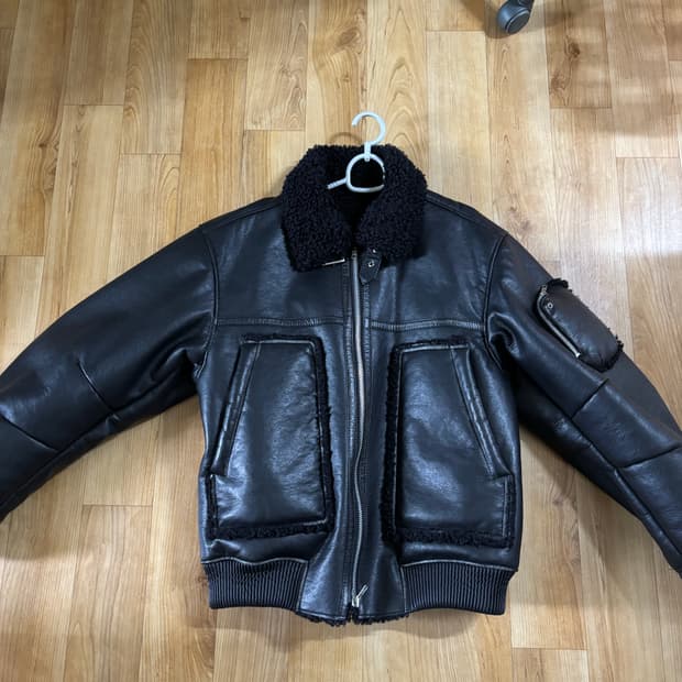 도프제이슨 무스탕자켓