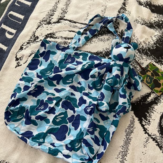 BAPE 베이프 CAMO 베아 에코배 키링