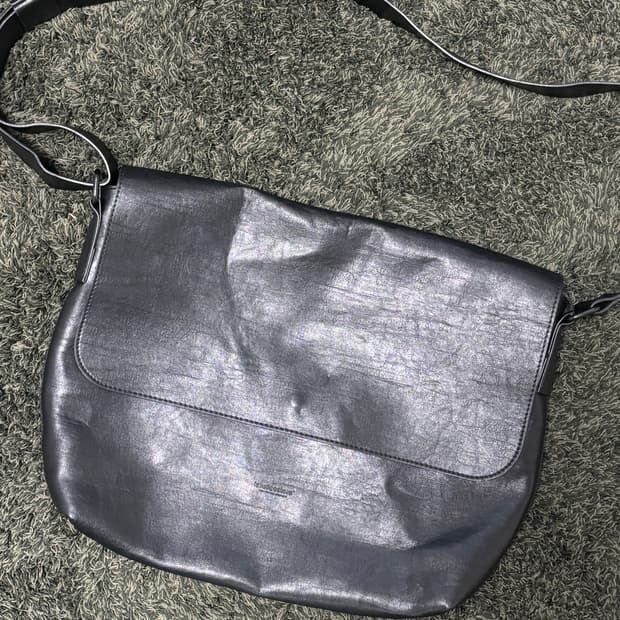 라퍼지스토어 버핑레더 크로스백