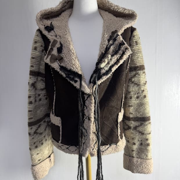 빈티지 에스닉 무스탕 스타일 후드 자켓 y2k lgb goa 하이브리드